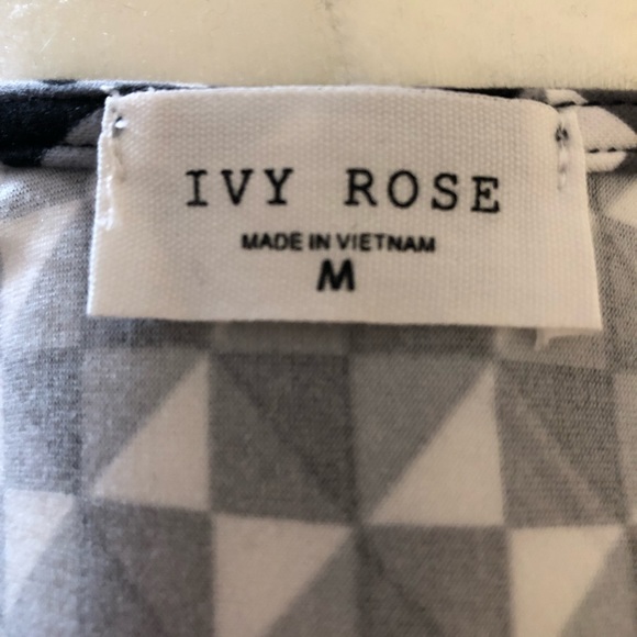 ❇️ NWT Ivy Rose tank top, size M - Picture 4 of 6